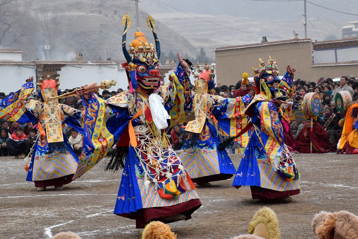 Jewelry show in Xicang Monastery | Foto da Prof. Hans Först