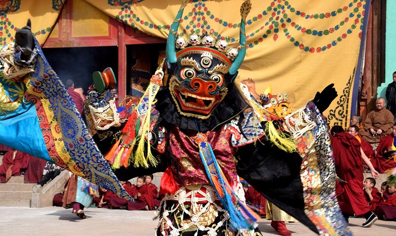 Mask dance at Wutun Monastery
