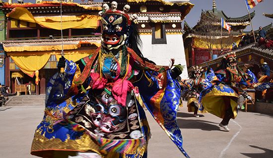 Viaggio della Festa di Monlam a Tongren, Langmusi, Luqu, Zhuoni e Xiahe nel 2021