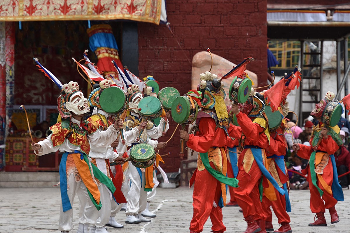 Mask Dance Festival during Great Prayer in Summer | Foto da Yang Zeru