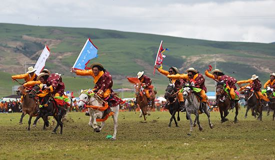 Viaggio del Tibet durante la Festa dell'Ippica a Damxung 2021