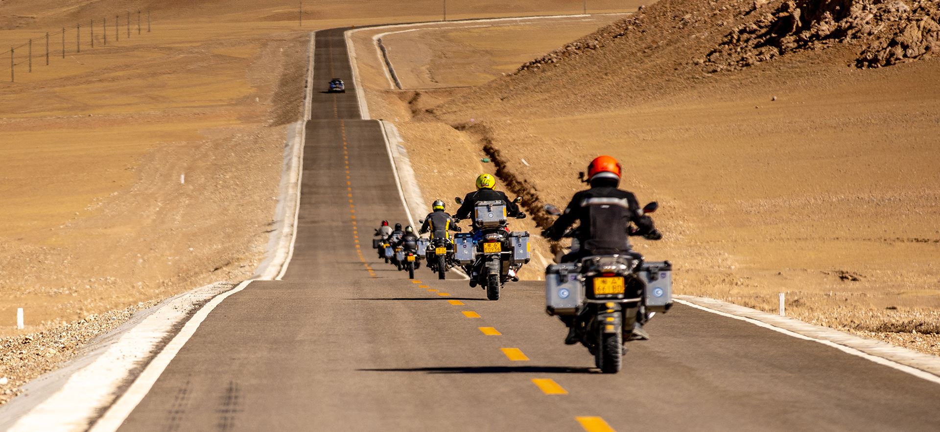 Viaggio in Moto a Noleggio da Lhasa via Everest a Kathmandu