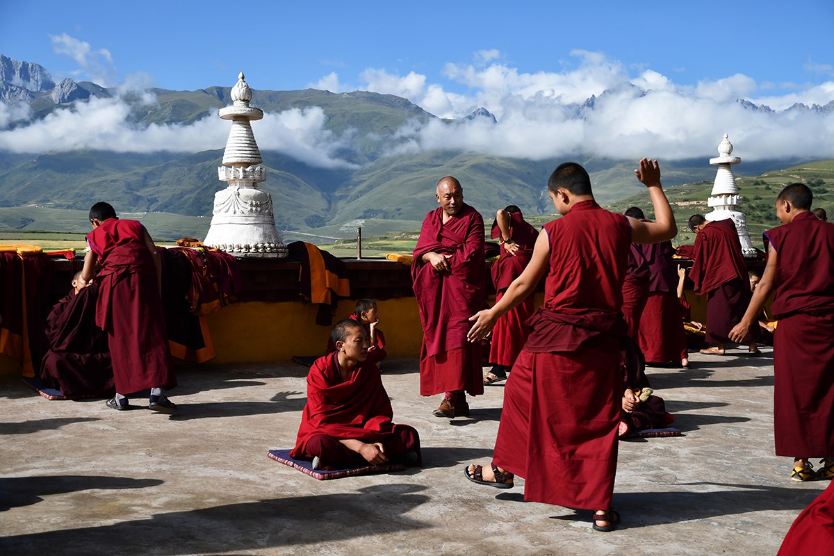 Debate in Ganzi Monastery | Foto da Liu Bin