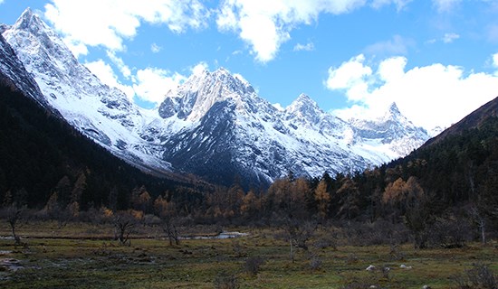 Escursionismo da Siguniang Shan a Bipenggou Valley