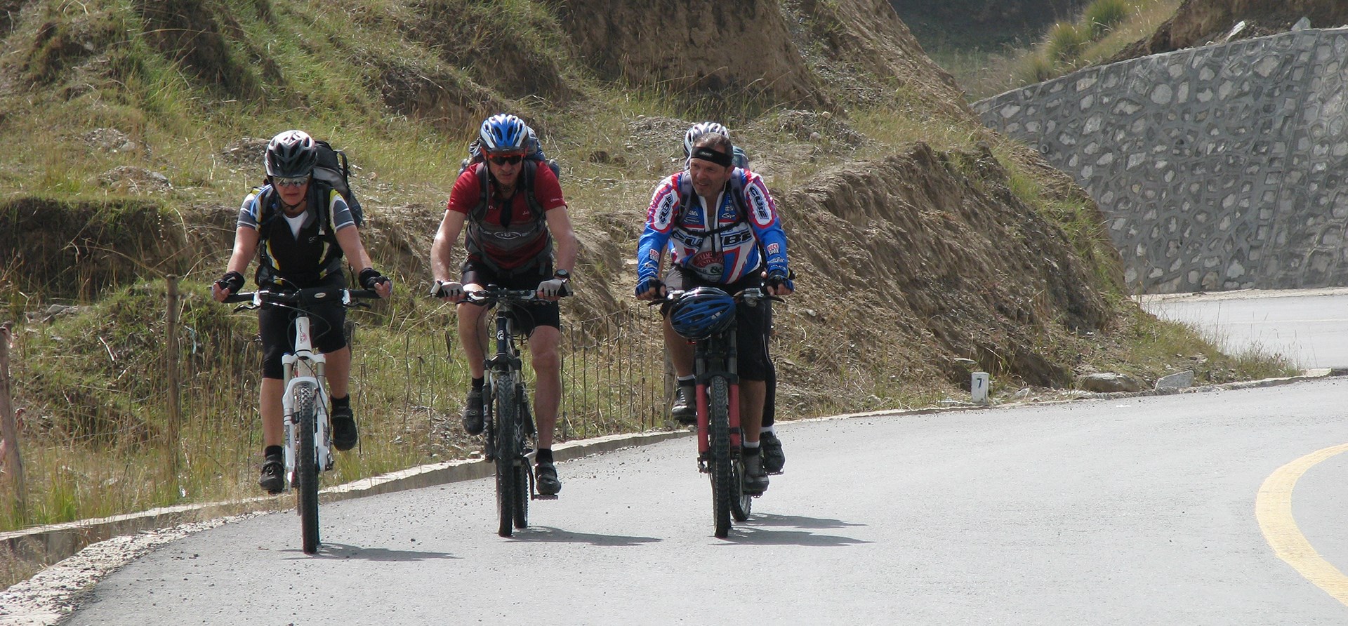 Viaggio Avventura in Bicicletta in Montagna nelle Aree Tibetane Kham-Amdo